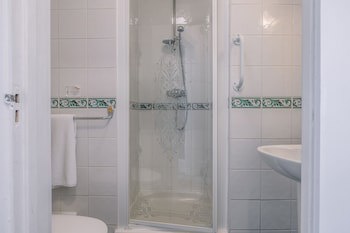 Muthu Westcliff Hotel (Near London Southend Airport)