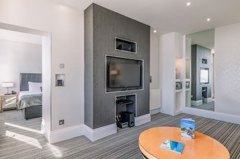 Muthu Westcliff Hotel (Near London Southend Airport)