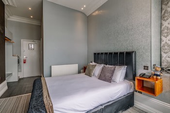 Muthu Westcliff Hotel (Near London Southend Airport)
