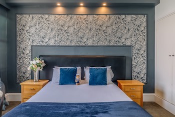 Muthu Westcliff Hotel (Near London Southend Airport)