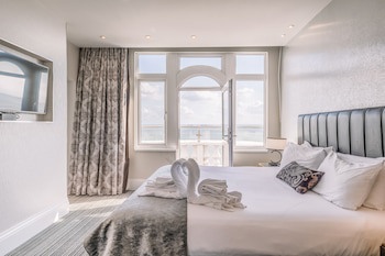 Muthu Westcliff Hotel (Near London Southend Airport)
