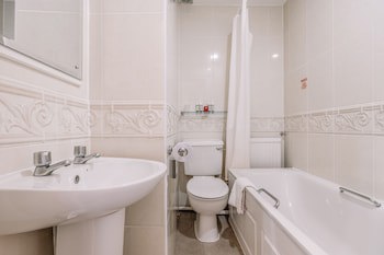 Muthu Westcliff Hotel (Near London Southend Airport)