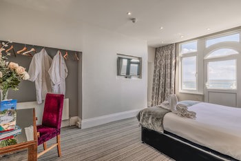 Muthu Westcliff Hotel (Near London Southend Airport)