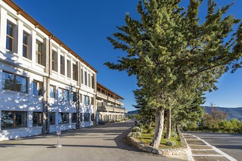 Domotel Anemolia Mountain Resort