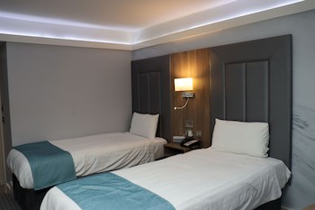 Best Western Premier Heronston Hotel & Spa