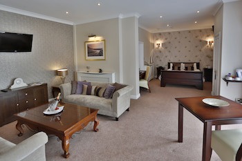Best Western Premier Heronston Hotel & Spa