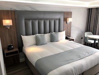 Best Western Premier Heronston Hotel & Spa