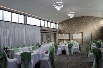 Best Western Premier Heronston Hotel & Spa