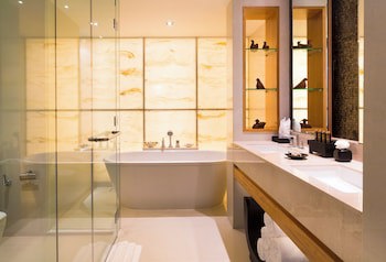 Avani Ratchada Bangkok Hotel