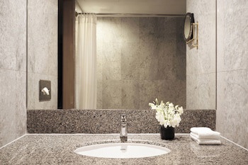 Avani Ratchada Bangkok Hotel