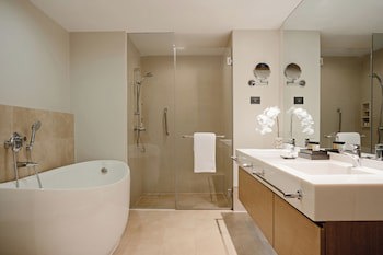 Avani Ratchada Bangkok Hotel