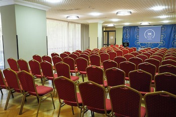 Ani Plaza Hotel