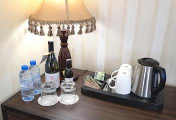 Ani Plaza Hotel