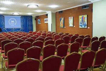 Ani Plaza Hotel