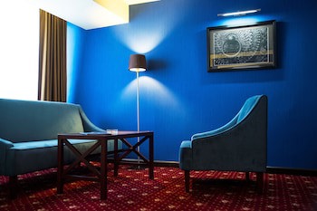 Ani Plaza Hotel