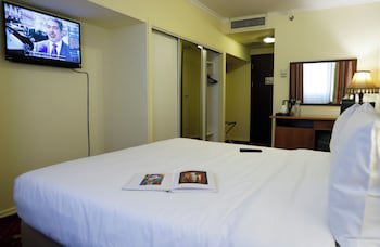 Ani Plaza Hotel