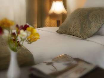 Ani Plaza Hotel