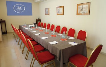 Ani Plaza Hotel