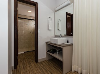 Faial Prime Suites
