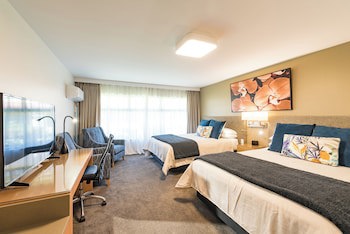 Distinction Hamilton Hotel & Conference Centre
