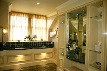 Dryburgh Abbey Hotel