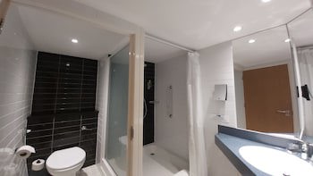 Holiday Inn Express Glenrothes, An Ihg Hotel