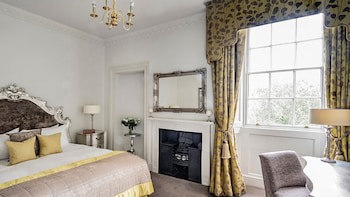 Bailbrook House