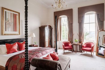 Bailbrook House