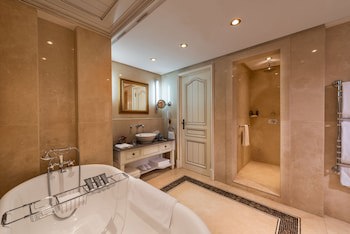 Michlifen Resort & Golf
