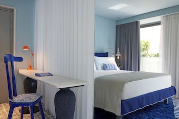 Fresh Hotel