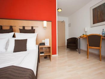 UNO Hotel Stuttgart Großbettlingen galeri fotoğrafı