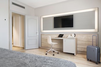 Salles Hotel Ciutat Del Prat Barcelona Airport