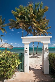 Colony Cove Beach Resort By Antilles Resorts