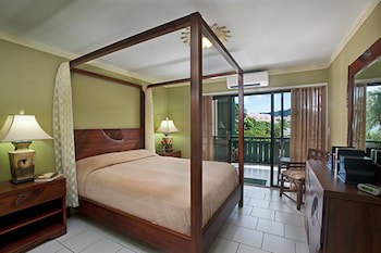 Colony Cove Beach Resort By Antilles Resorts