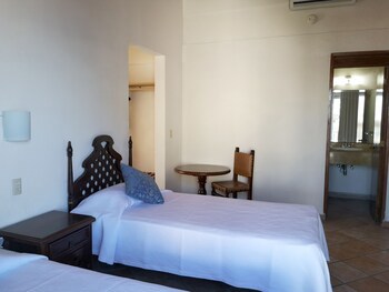 El Pescador Hotel