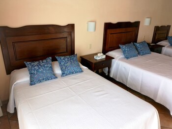 El Pescador Hotel