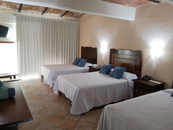 El Pescador Hotel