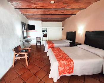 El Pescador Hotel