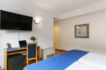 Globales De Los Reyes Hotel