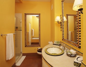 Avani Victoria Falls Resort
