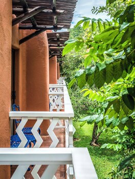 Avani Victoria Falls Resort