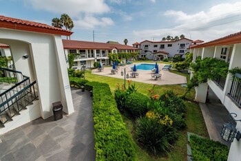 Quinta Dorada Hotel And Suites