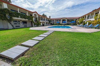 Quinta Dorada Hotel And Suites