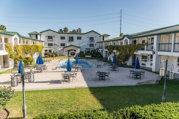 Quinta Dorada Hotel And Suites