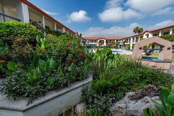 Quinta Dorada Hotel And Suites
