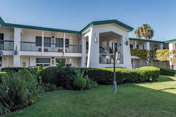Quinta Dorada Hotel And Suites