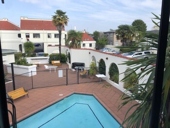 Alcamo Hotel & Conference Centre