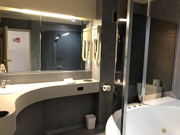 Alcamo Hotel & Conference Centre