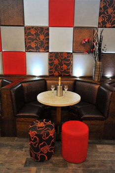 Best Western Plus Oaklands Hotel