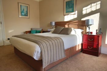 Best Western Plus Oaklands Hotel
